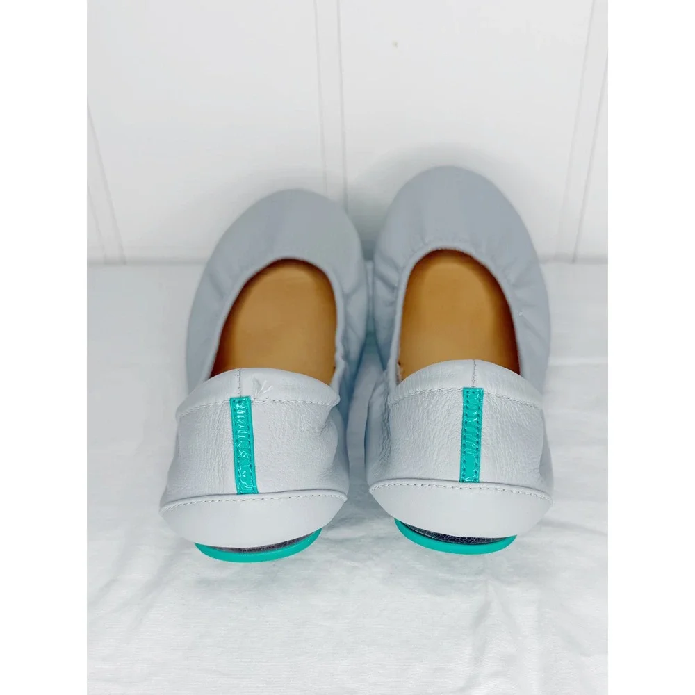 Tieks Cool Grey Leather Ballet Flats Size 10 Foldable Shoes New - Picture 3 of 4